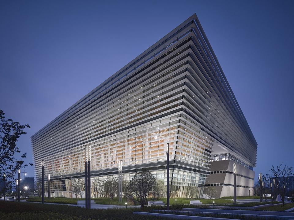 深圳市民中心多媒 體展廳設(shè)計(jì)1 深圳市民中心多媒 體展廳設(shè)計(jì)1