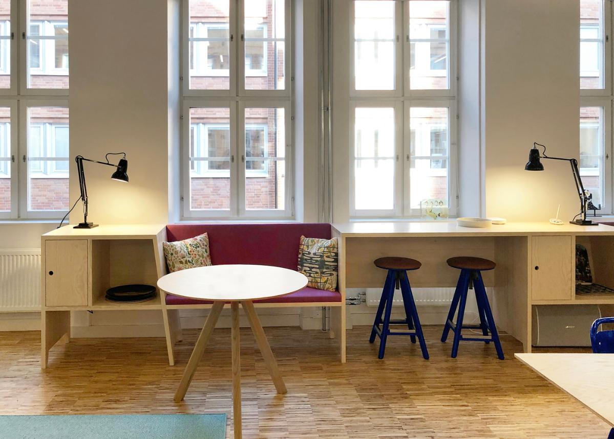 A_B_A_R___B_008_Sitt_and_work_furniture_300dpi.jpg A_B_A_R___B_008_Sitt_and_work_furniture_300dpi.jpg