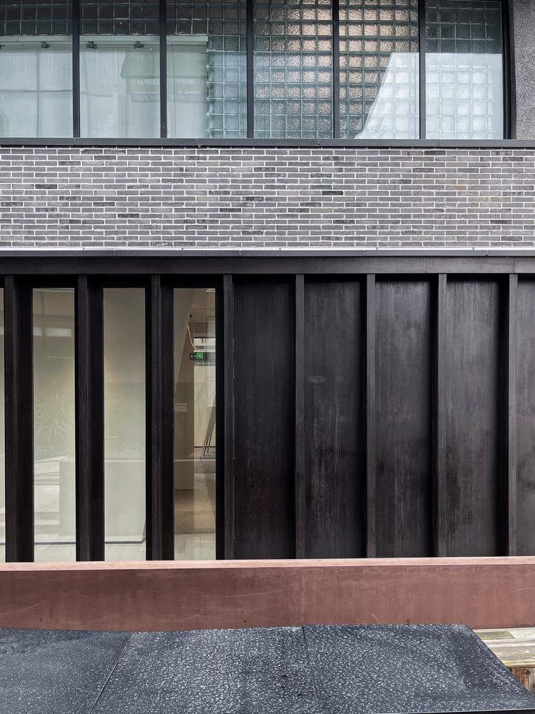 相對(duì)建筑_攝影.jpg 相對(duì)建筑_攝影.jpg