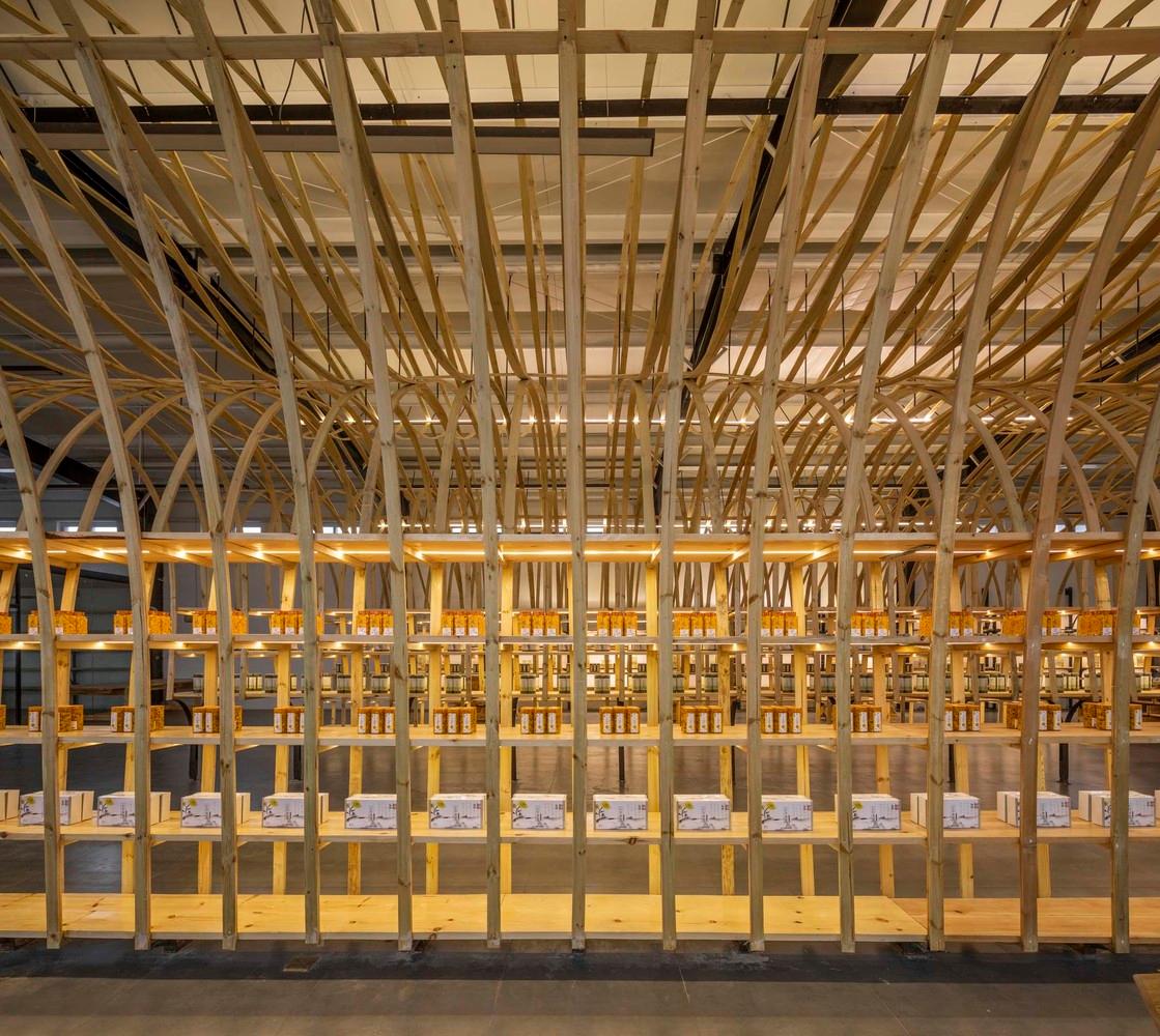 正側(cè)面局部.jpg 正側(cè)面局部.jpg