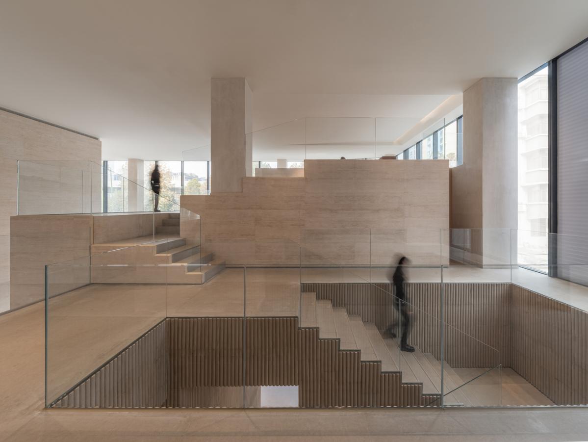 32.stairs_?Vincent_Wu_吳鑒泉.jpg 32.stairs_?Vincent_Wu_吳鑒泉.jpg