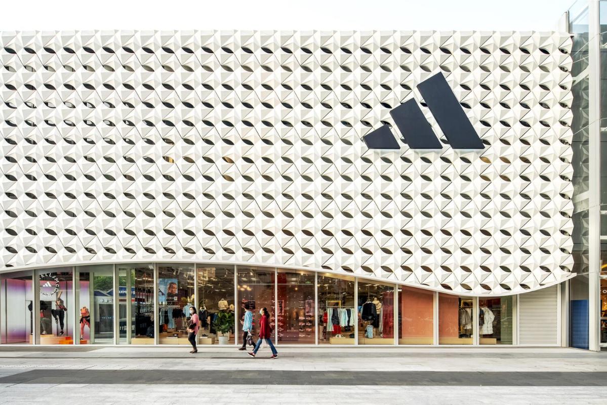 not-ready-adidas-brand-center-storeage_2.jpg not-ready-adidas-brand-center-storeage_2.jpg
